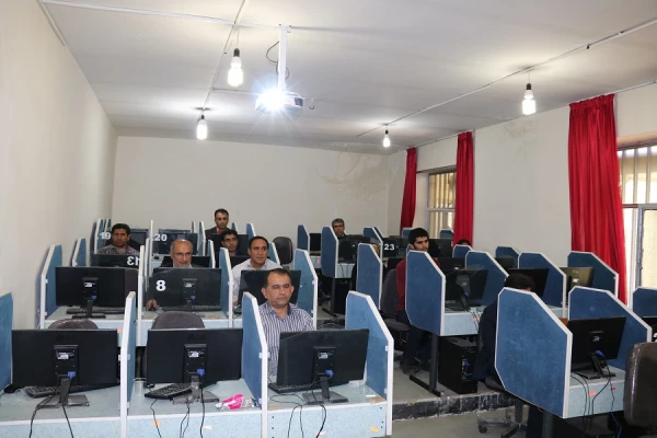 برگزاری کارگاه آموزشی آشنایی با بانک های اطلاعاتی و روش های جستجوی هدفمند 2