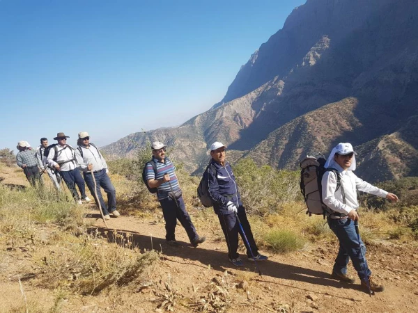 در شهر زیبا و توریستی سی سخت برگزار شد:

کوهنوردی کارکنان دانشگاه فرهنگیان استان کهگیلویه و بویر احمد در کوه دنا
 9