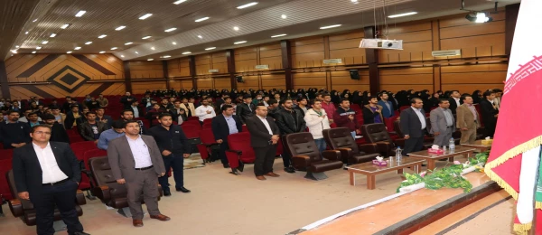 به همت تشکل انجمن اسلامی پردیس شهید ایزدپناه برگزار گردید:
رسالت تشکل های دانشجویی بعد از انقلاب اسلامی 2