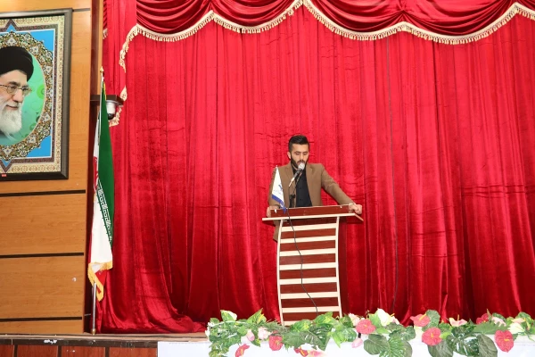 به همت تشکل انجمن اسلامی پردیس شهید ایزدپناه برگزار گردید:
رسالت تشکل های دانشجویی بعد از انقلاب اسلامی 3