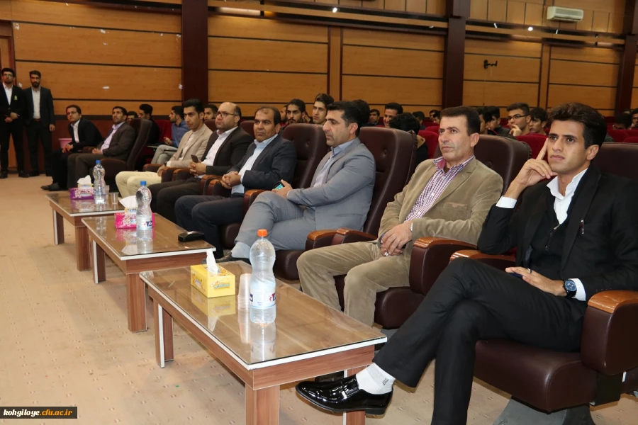 به همت تشکل انجمن اسلامی پردیس شهید ایزدپناه برگزار گردید:
رسالت تشکل های دانشجویی بعد از انقلاب اسلامی 4