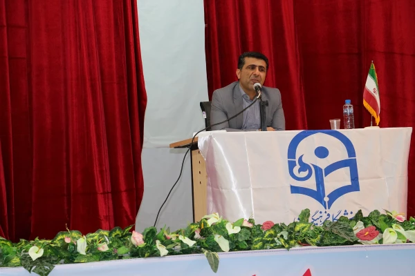 به همت تشکل انجمن اسلامی پردیس شهید ایزدپناه برگزار گردید:
رسالت تشکل های دانشجویی بعد از انقلاب اسلامی 7