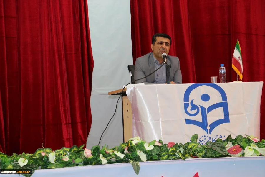 به همت تشکل انجمن اسلامی پردیس شهید ایزدپناه برگزار گردید:
رسالت تشکل های دانشجویی بعد از انقلاب اسلامی 7