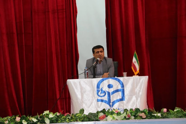 به همت تشکل انجمن اسلامی پردیس شهید ایزدپناه برگزار گردید:
رسالت تشکل های دانشجویی بعد از انقلاب اسلامی 10