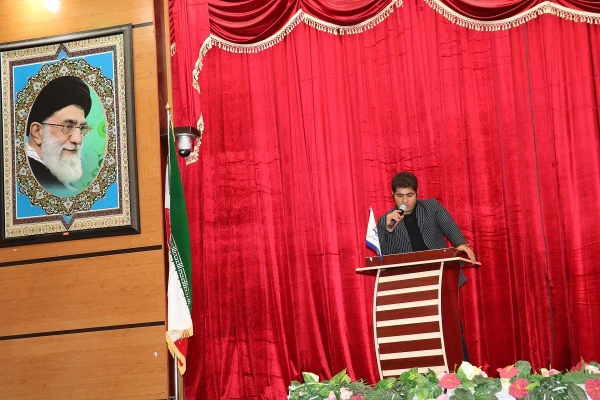 به همت تشکل انجمن اسلامی پردیس شهید ایزدپناه برگزار گردید:
رسالت تشکل های دانشجویی بعد از انقلاب اسلامی 12