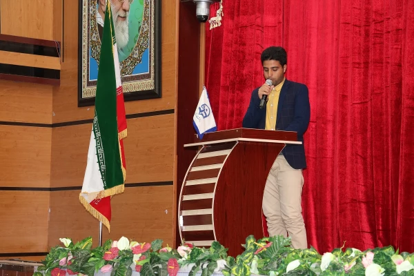 به همت تشکل انجمن اسلامی پردیس شهید ایزدپناه برگزار گردید:
رسالت تشکل های دانشجویی بعد از انقلاب اسلامی 14