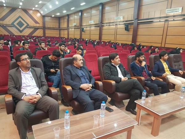 سخنرانی محمد مختار عبدالله در جمع دانشجومعلمان 3