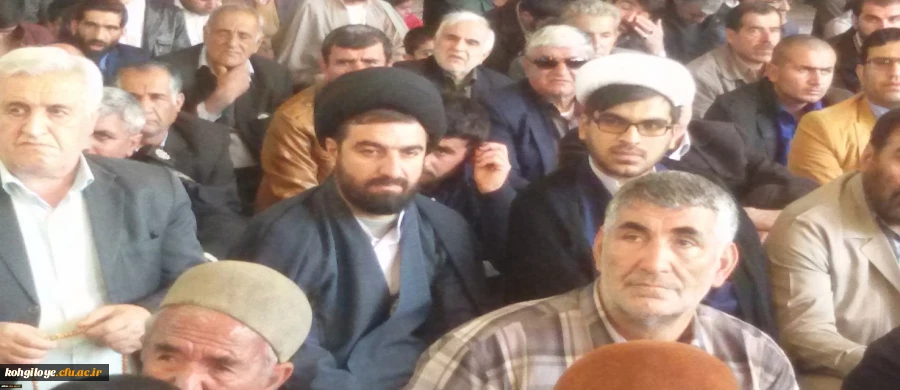 در سخنرانی پیش از خطبه های نماز جمعه این هفته یاسوج:

بیان جایگاه و اهمیت دانشگاه فرهنگیان توسط حجت الاسلام والمسلمین موسوی نسب 2