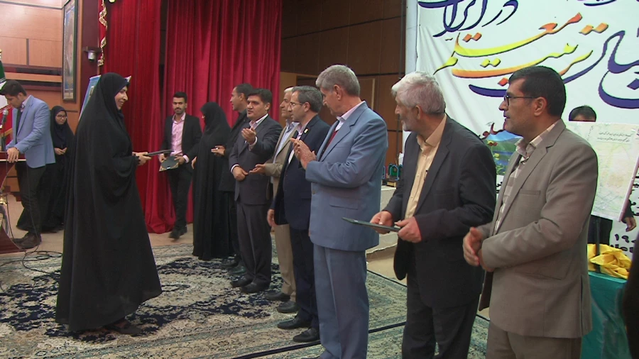 در همایش ملی از ۳۱ جلد تاریخ تربیت معلم در کشور رونمایی می شود پنجاه دومین سال تاسیس تربیت معلم در کهگیلویه وبویراحمد برگزار شد