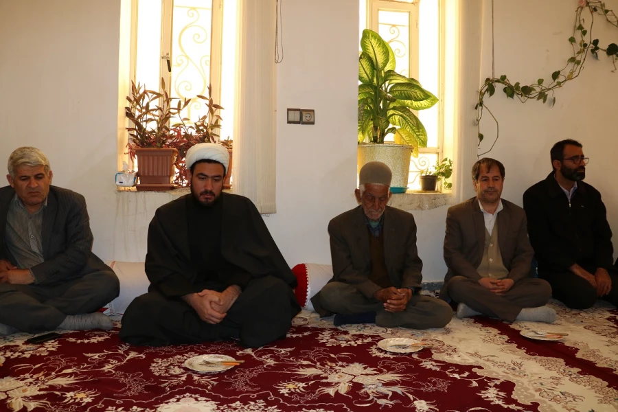 دیدار دانشگاهیان یاسوج با خانواده شهید ایزدپناه 5