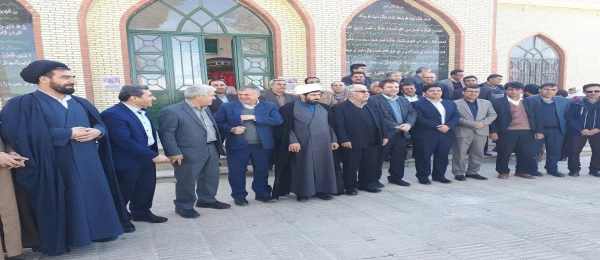 با حضور مسئولان دانشگاه فرهنگیان کهگیلویه و بویراحمد انجام شد:

آئین غبارروبی و عطرافشانی قبور مطهر شهدای یاسوج 2