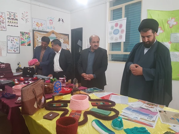 برگزاری نمایشگاه دستاوردها و تولیدات فرهنگی هنری در پردیس کوثر 9