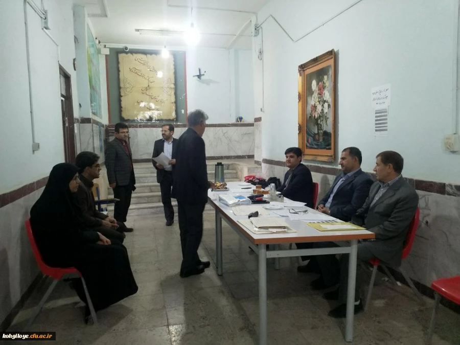 بازدید دکتر هاشمی از روند برگزاری آزمون های پایانی دانشجویان 8