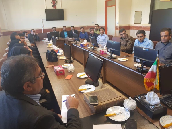 نشست صمیمی نیروهای شرکتی دانشگاه فرهنگیان استان با دکتر هاشمی 3