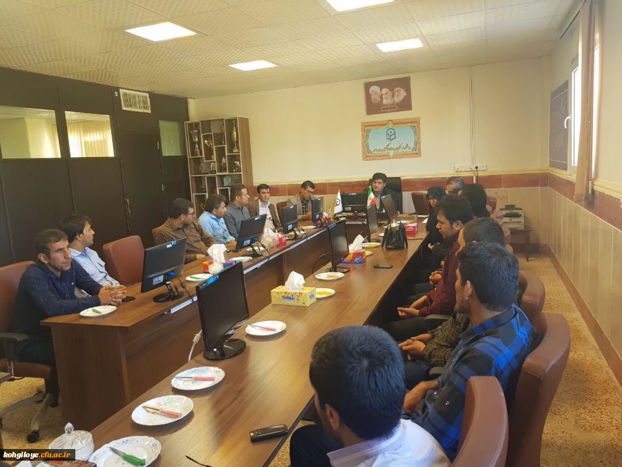 نشست صمیمی نیروهای شرکتی دانشگاه فرهنگیان استان با دکتر هاشمی 5
