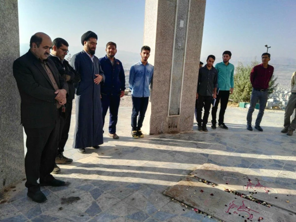 پیاده روی جمعی از دانشجویان پردیس شهید ایزدپناه به تپه نورالشهدا 3