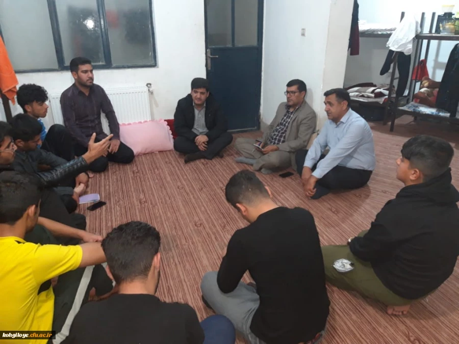 دیدار و نشست صمیمی رئیس دانشگاه با دانشجویان 3