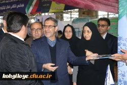 بازدید آیت الله ملک حسینی و استاندار از غرفه دانشگاه فرهنگیان 6