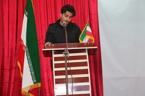 جلسه پرسش و پاسخ دانشجویان پردیس شهید ایزدپناه با مسئولان دانشگاه 3