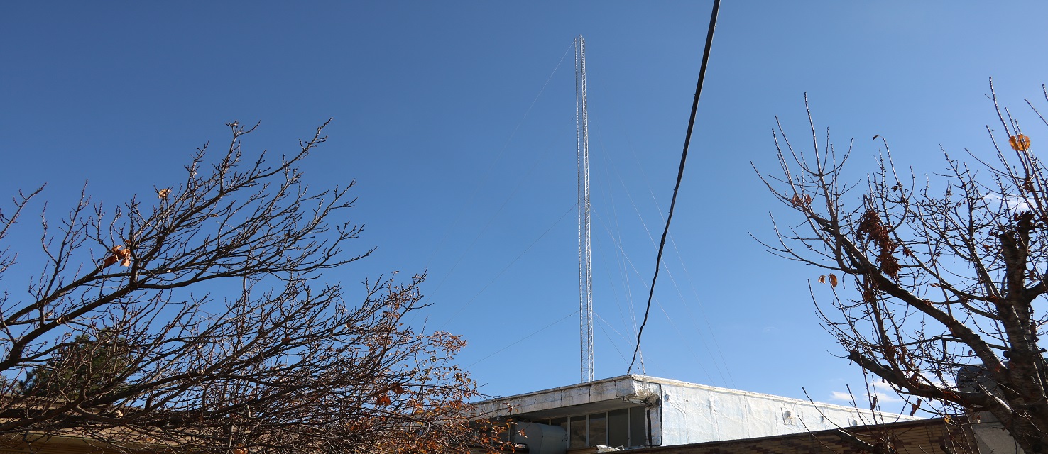 نصب دو دکل اینترنتی در دانشگاه فرهنگیان استان 2