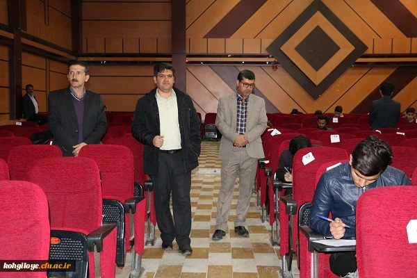 بازدید دکتر هاشمی از حوزه امتحانی پردیس شهید ایزدپناه 5