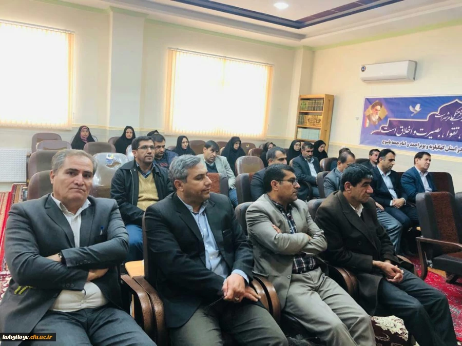 دیدار رئیس و کارکنان دانشگاه فرهنگیان استان با نماینده ولی فقیه 3