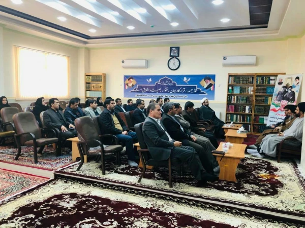 دیدار رئیس و کارکنان دانشگاه فرهنگیان استان با نماینده ولی فقیه 5