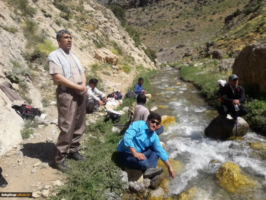 به منظور ایجاد روحیه نشاط و شادابی انجام شد:
کوهپیمایی جمعی از کارکنان دانشگاه فرهنگیان استان در ارتفاعات دنا 2