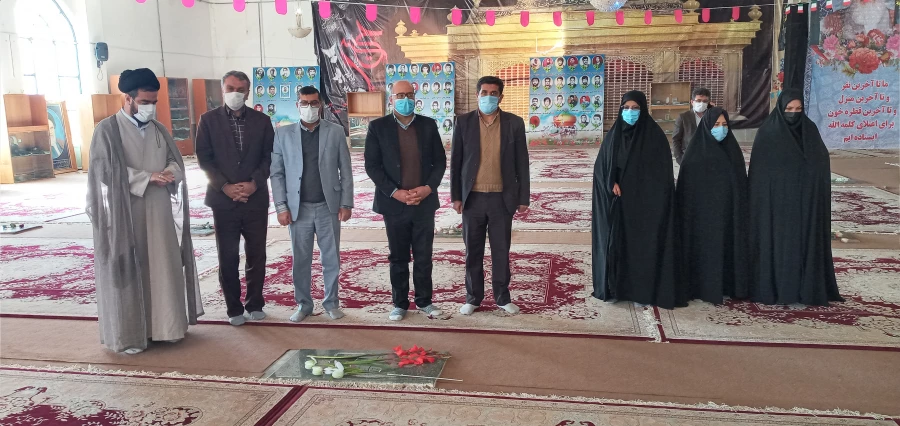 غبارروبی گلزار شهدای استان توسط کارکنان دانشگاه فرهنگیان 5