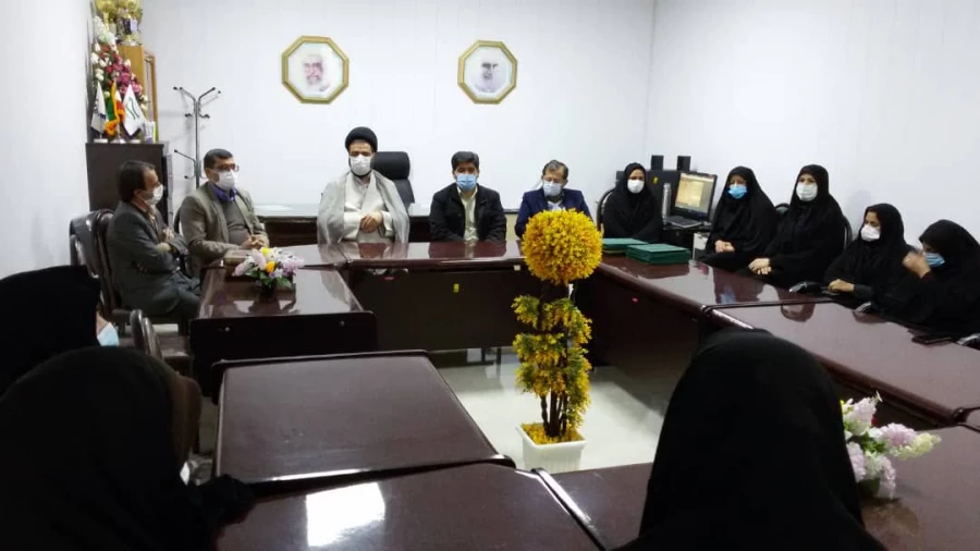 تجلیل از بانوان شاغل در دانشگاه فرهنگیان استان  9