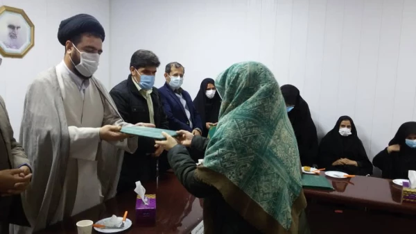 تجلیل از بانوان شاغل در دانشگاه فرهنگیان استان  12