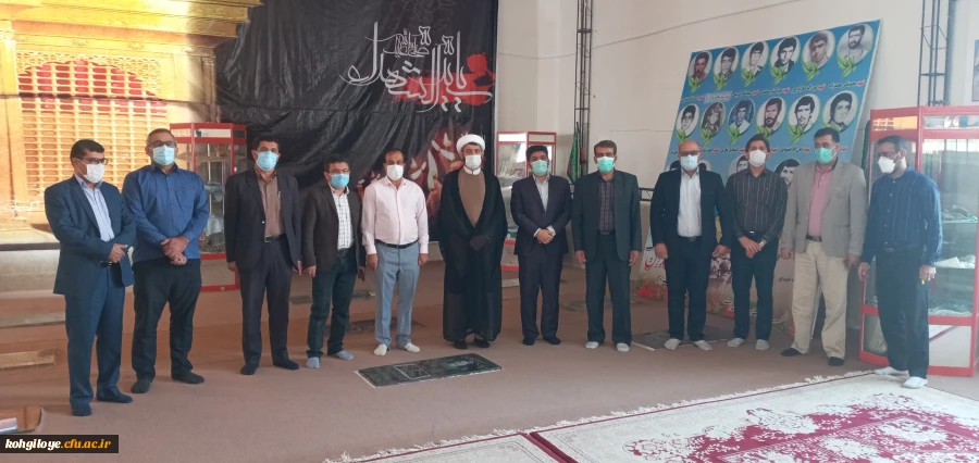 حضور نماینده  مقام معظم رهبری  و مدیر امور پردیس های استانی و جمعی از کارکنان دانشگاه فرهنگیان استان درگلزار شهدای یاسوج 2
