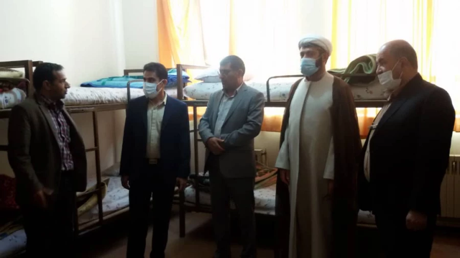 بازدید دکتر حسینی نیک از خوابگاه پوریای ولی 3