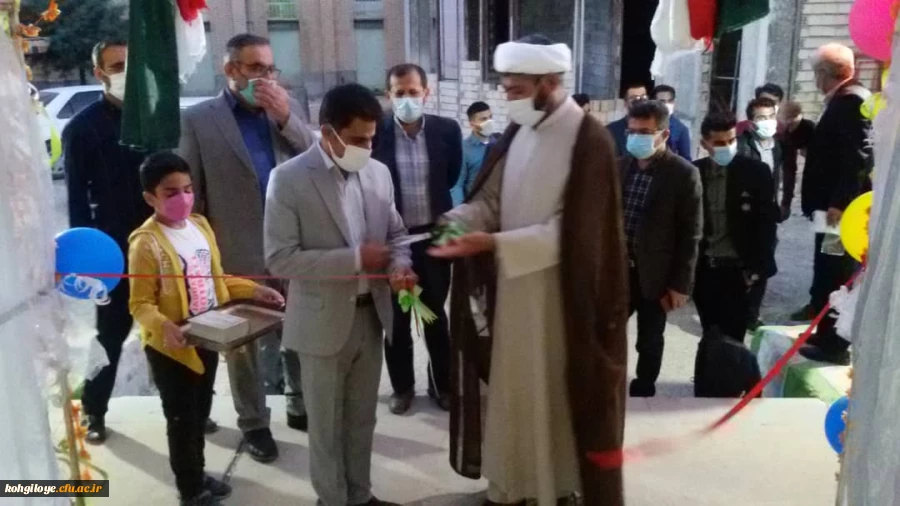 در پی آغاز حضوری شدن کلاس های درسی انجام شد: 

آیین استقبال نمادین از دانشجومعلمان دانشگاه فرهنگیان درسال جدید 2