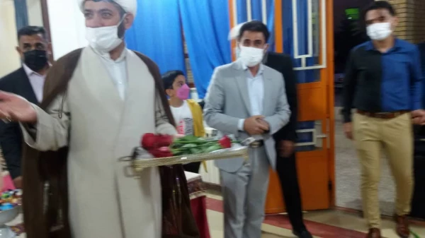 در پی آغاز حضوری شدن کلاس های درسی انجام شد: 

آیین استقبال نمادین از دانشجومعلمان دانشگاه فرهنگیان درسال جدید 2