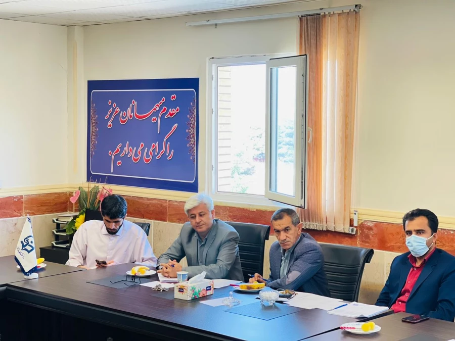 جلسه شورای اداری پردیس شهید ایزدپناه برگزار شد. 5