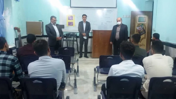 بازدید سرپرست امور پردیس های استانی از روند برگزاری کلاس های آموزشی، فرهنگی، تربیتی و اعتقادی دانشجومعلمان رشته علوم تربیتی ورودی 1398-ترم تابستانه 2