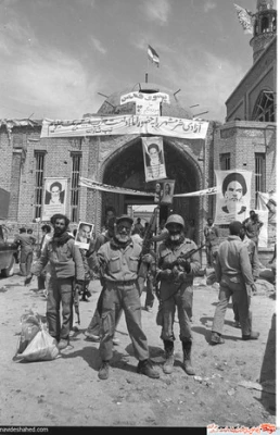 هفته دفاع مقدس بر تمام مردم سرفراز ایران به ویژه حافظان حریم انقلاب و ولایت و پیشکسوتان عرصه جهاد و شهادت گرامی باد. 4