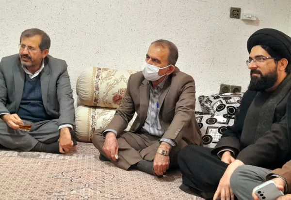 دیدار مسئولین و کارکنان دانشگاه فرهنگیان با خانواده شهید نظری  4