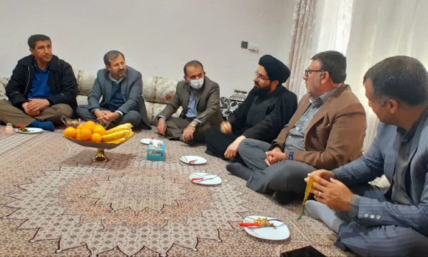 دیدار مسئولین و کارکنان دانشگاه فرهنگیان با خانواده شهید نظری  7