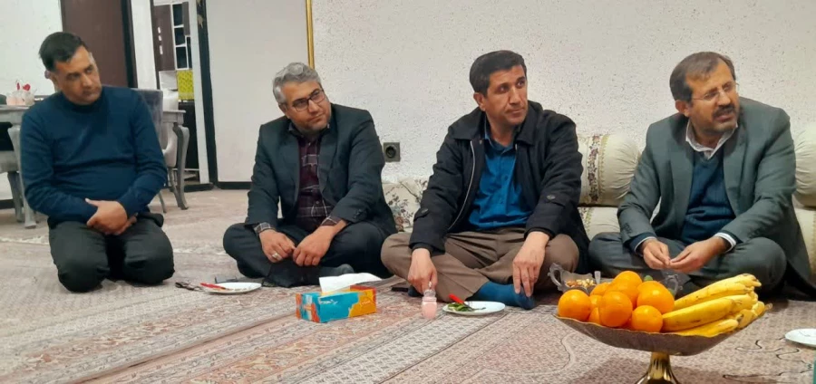 دیدار مسئولین و کارکنان دانشگاه فرهنگیان با خانواده شهید نظری  8