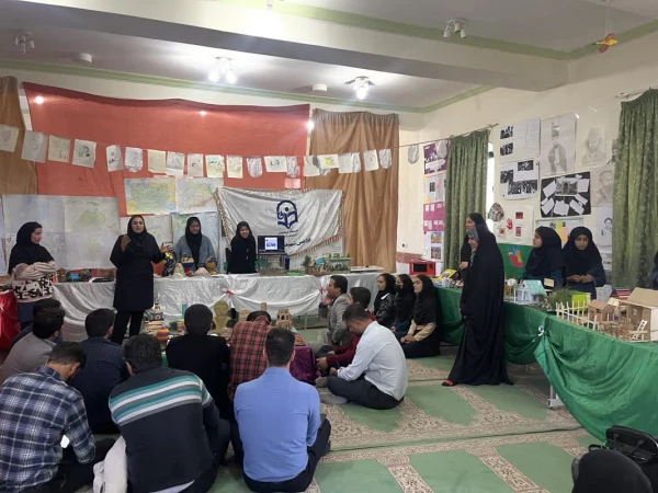 نمایشگاه دست ساخت های دانش آموزان 3