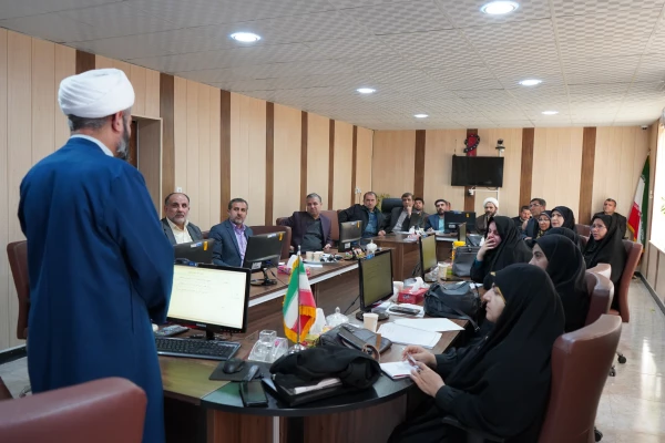 طرح عروج(دوره معرفت افزایی و توانمندسازی اعضای هیات علمی و اساتید دانشگاه فرهنگیان)
 11