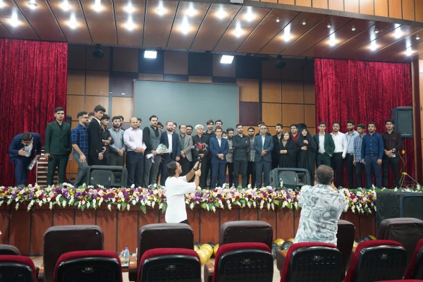 آیین دانش آموختگی دانشجویان پردیس شهید ایزدپناه
 2