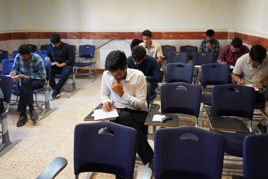 بازدید مدیریت دانشگاه فرهنگیان در اولین روز برگزاری امتحانات 7