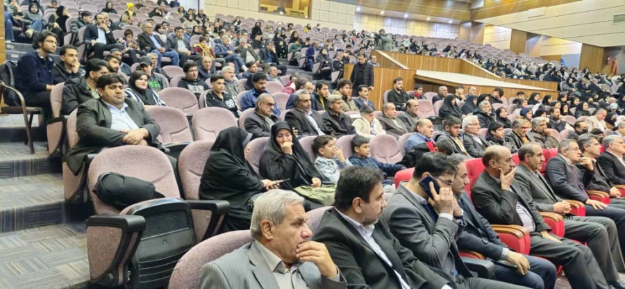  «تجلیل از دانشجویان و دانش آموزان ممتاز شاهد و ایثارگر» 7