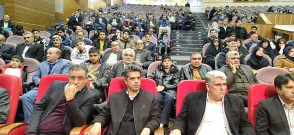  «تجلیل از دانشجویان و دانش آموزان ممتاز شاهد و ایثارگر» 8