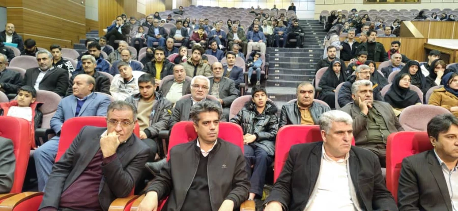  «تجلیل از دانشجویان و دانش آموزان ممتاز شاهد و ایثارگر» 8