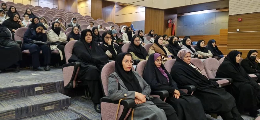  «تجلیل از دانشجویان و دانش آموزان ممتاز شاهد و ایثارگر» 12