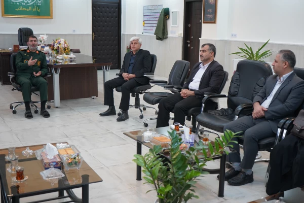 دیدار سرپرست و اعضای هیأت رئیسه دانشگاه فرهنگیان با فرمانده سپاه فتح استان کهگیلویه و بویراحمد 4